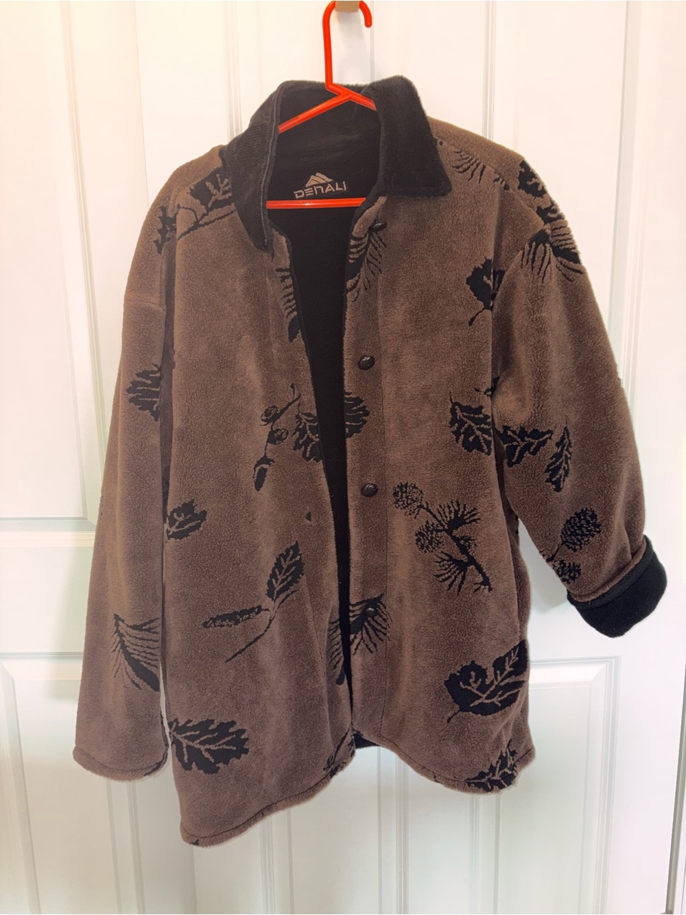 Denali Brown Patterned Leaf Fleece Jacket - Women’s